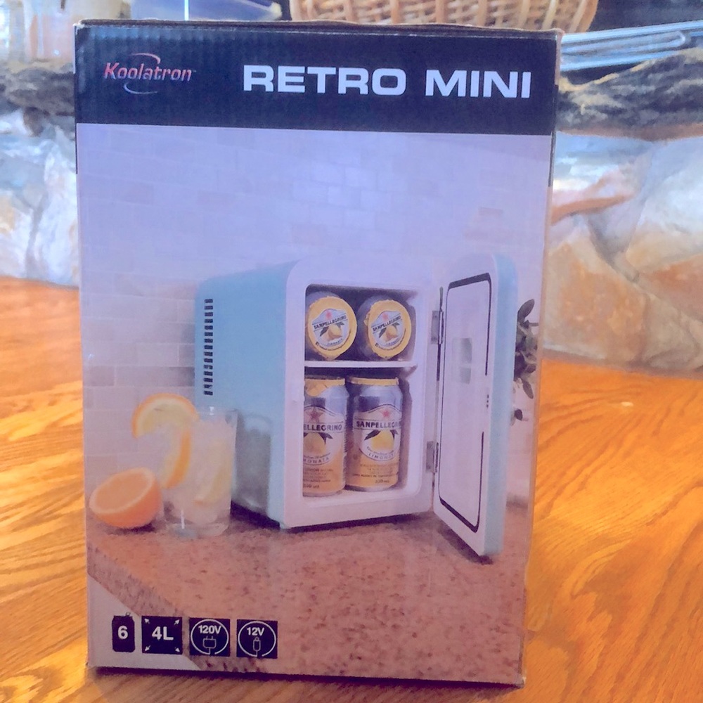 Retro Mini Thermoelectric Cooler.